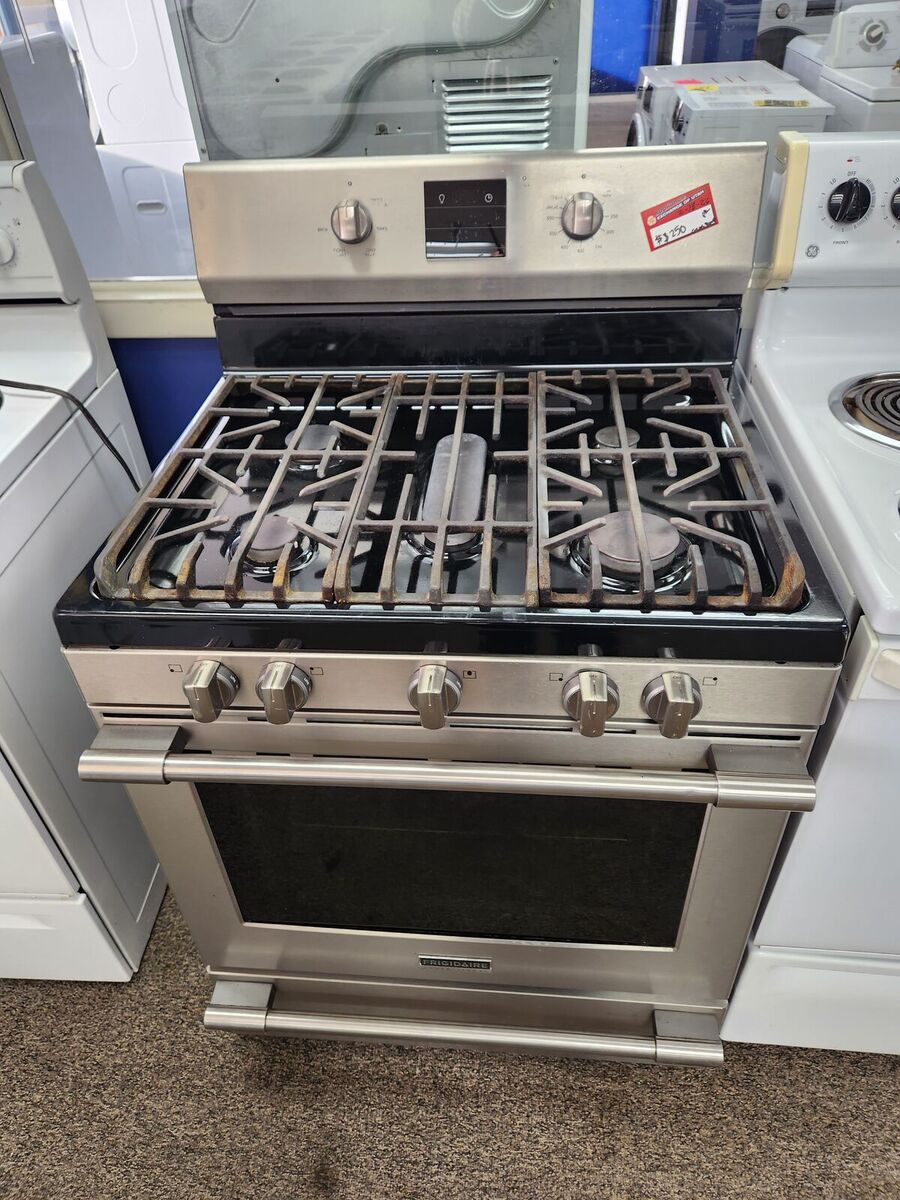 GREAT FRIGIDAIRE STAINLESS STEEL 5 BURNER GAS RANGE! W-WARRANTY