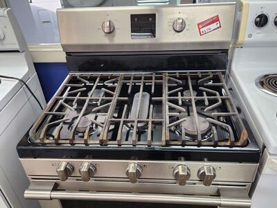 GREAT FRIGIDAIRE STAINLESS STEEL 5 BURNER GAS RANGE! W-WARRANTY