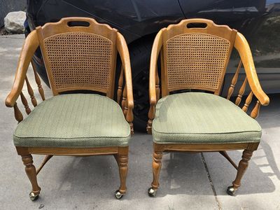 Beautiful Chair Set