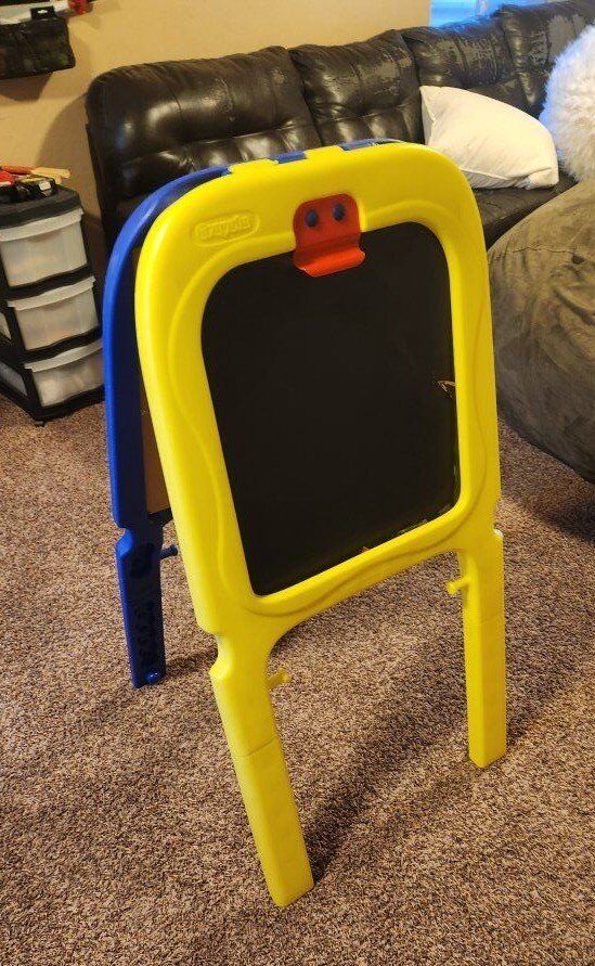 Great toys, foot stomp piano, easel board