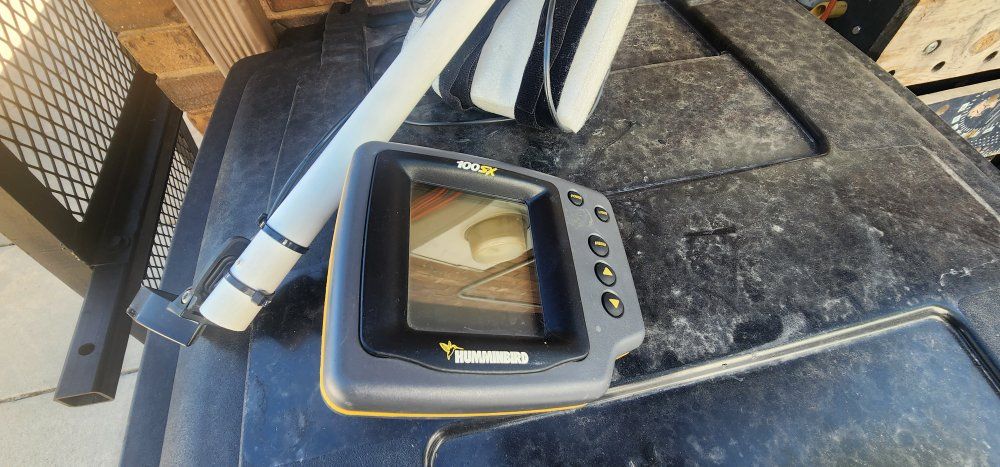 Humminbird 100SX Fish Finder - Marine Depth/Fish Locator