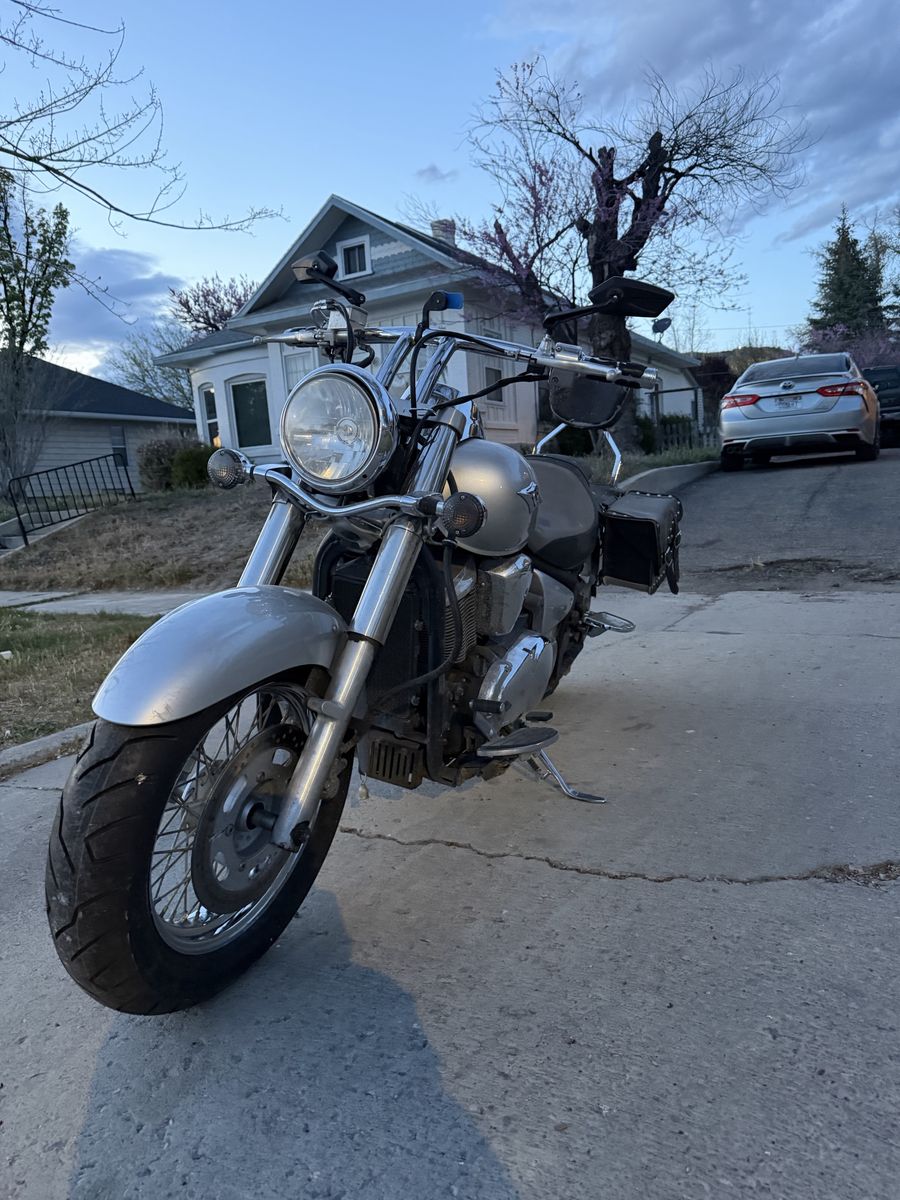 2006 Kawasaki Vulcan 900 Classic Cruiser Motorcycle - 28K Miles