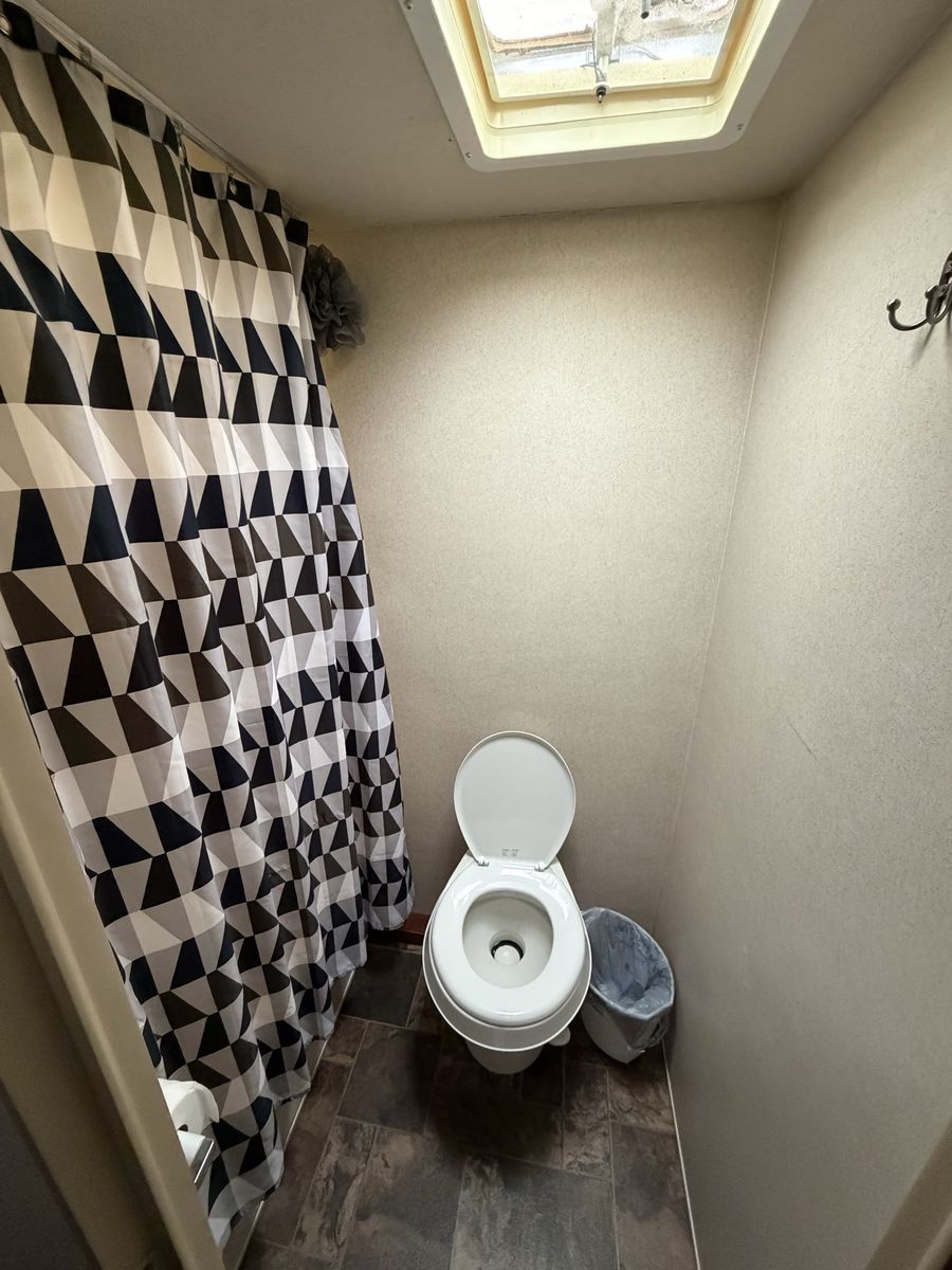 Main image 11
