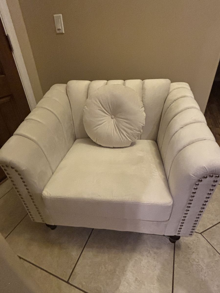 NEW--WHITE MICROFIBER CHAIR