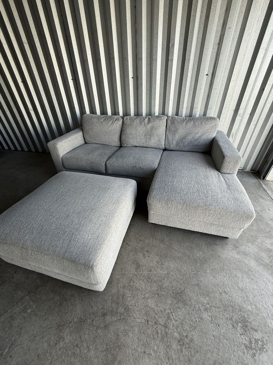 Gray sectional and ottoman - Free delivery!
