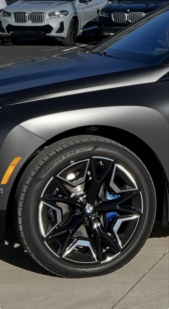 Perelli P Zero 275/40/22 summer tires