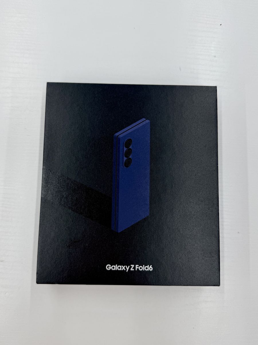 Samsung Fold 7, 1 TB, 1000 GB Unlocked - Excellent Shape
