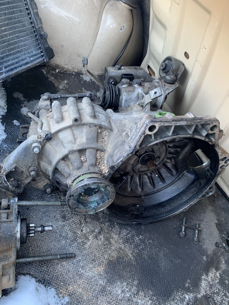 1984 VW DIESEL JETTA MANUAL TRANSMISSION
