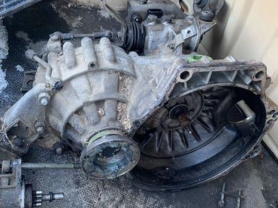 1984 VW DIESEL JETTA MANUAL TRANSMISSION