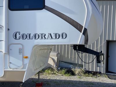 2010 5th Wheel Colorado 32RL
