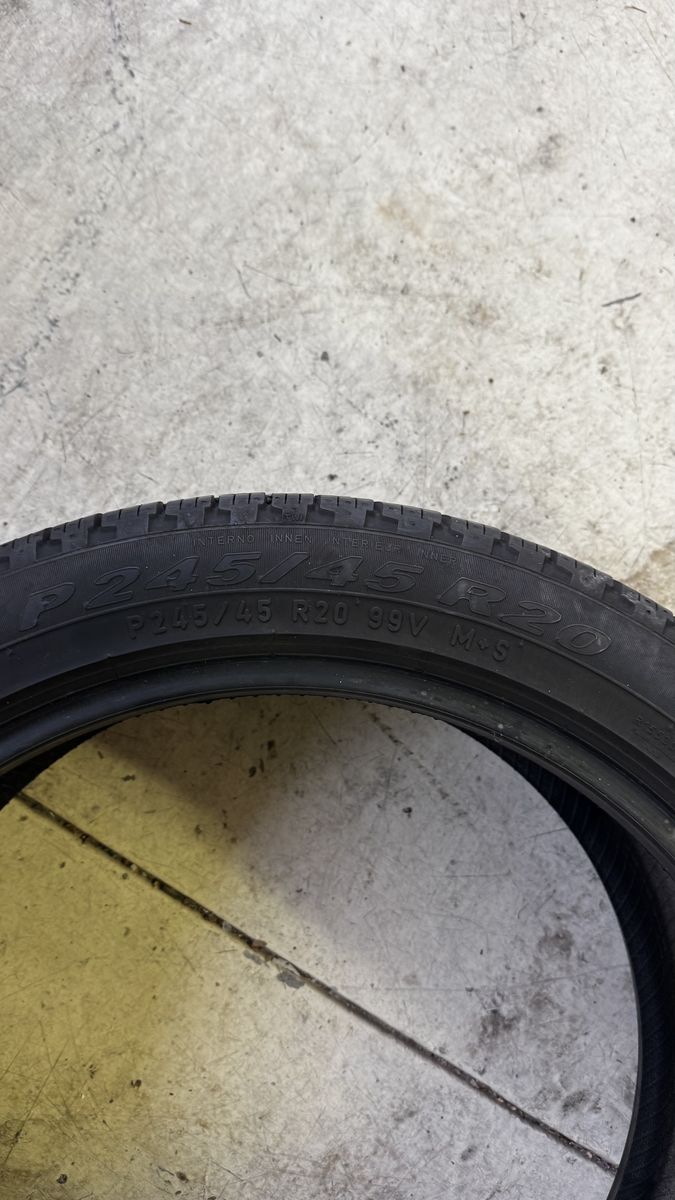 Pirelli tires / P245/45 R20 -99V
