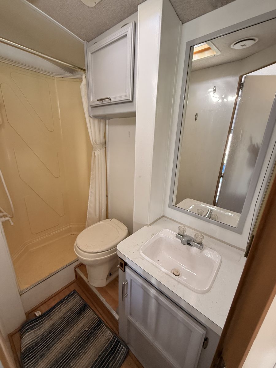 Main image 5