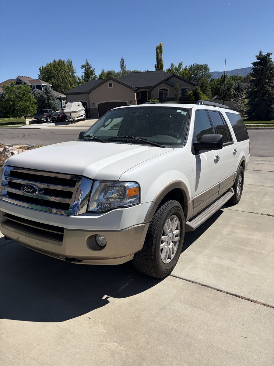 2013 Ford Expedition EL XLT