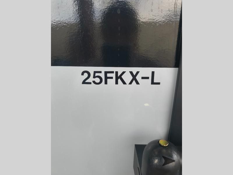 Main image 32