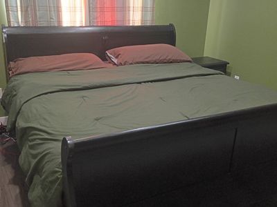 King Size Bed with the 2 Nightstands