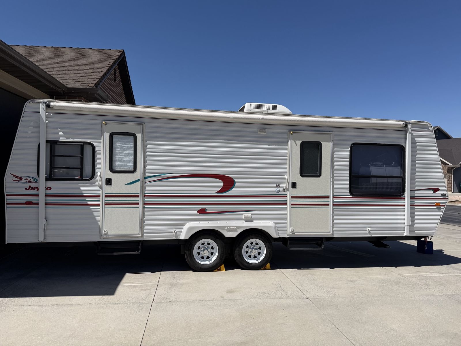 1998 Jayco 26’ travel trailer like new