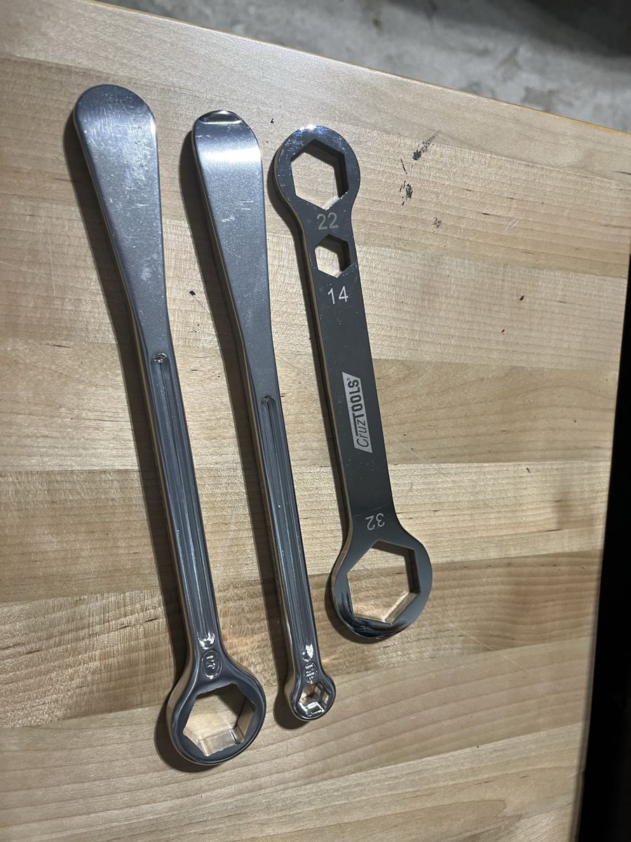 Motion Pro T6 Axle Wrench Tire Lever Combo