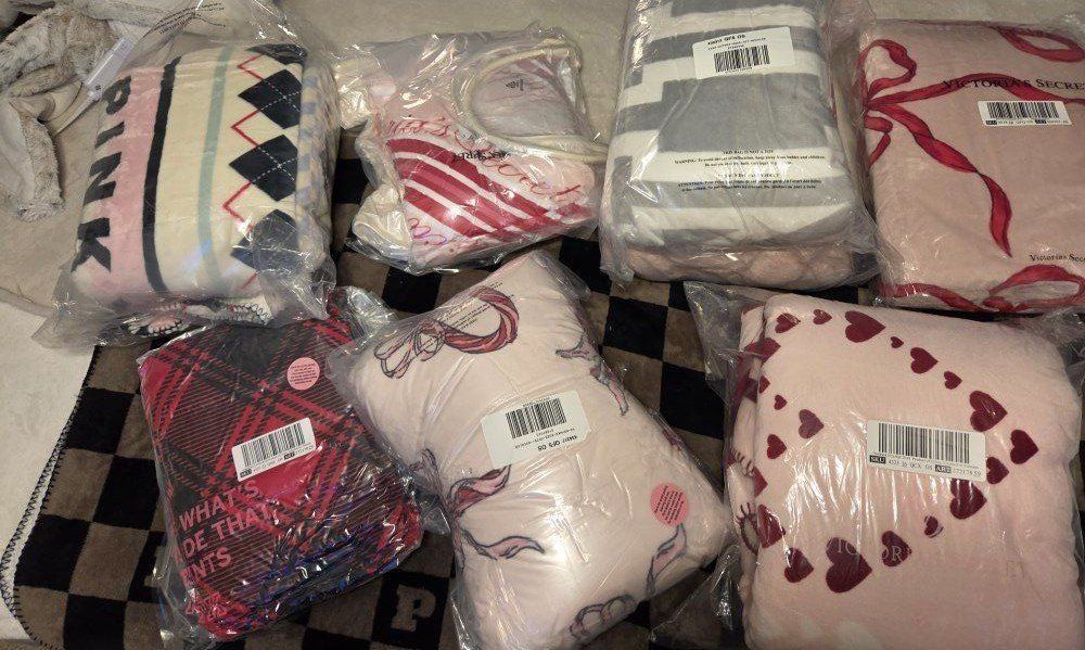 Victorias Secret Pink Sherpa Blankets
