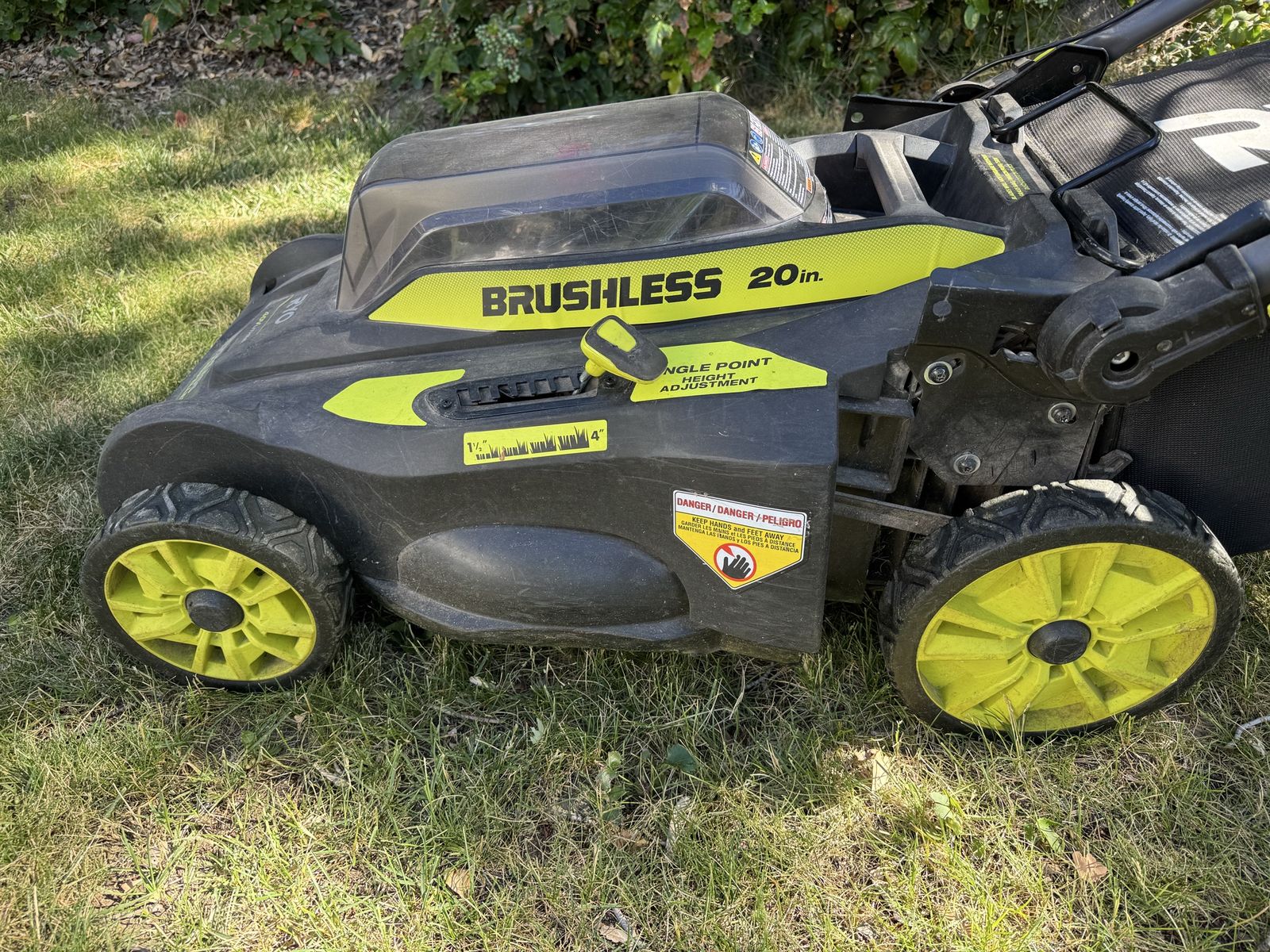 Ryobi lawn mower with battery and charger