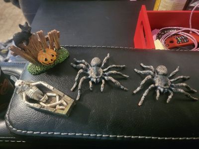 Halloween little figures