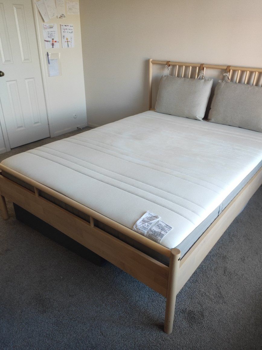 Mattress queen size