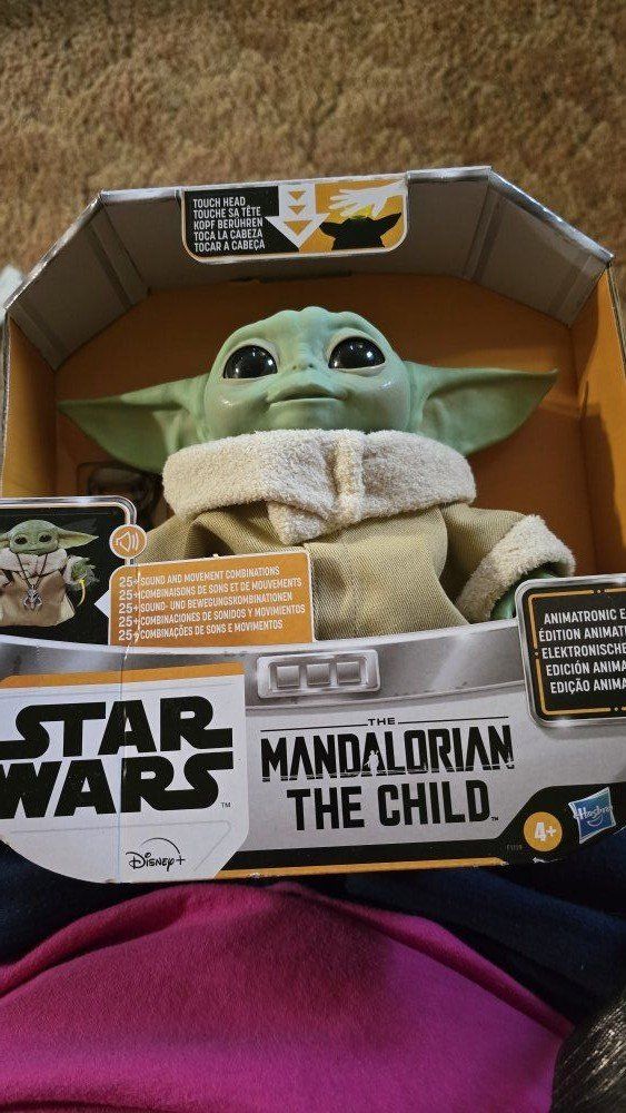 STAR WARS MANDALORIAN CHILD (NEW)
