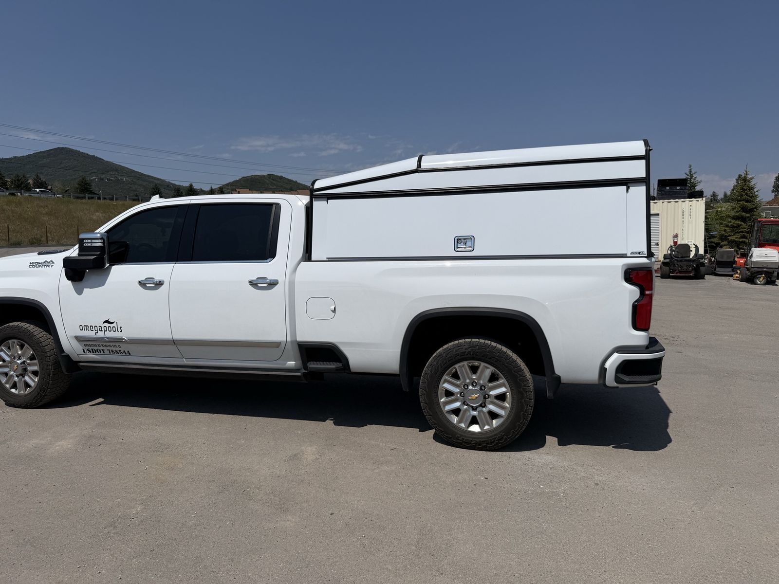 ARE truck topper