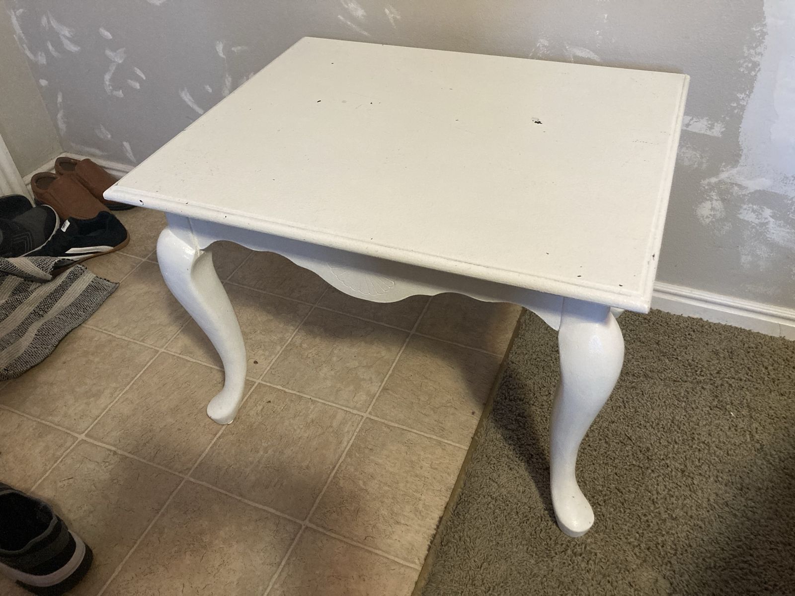 2 End tables