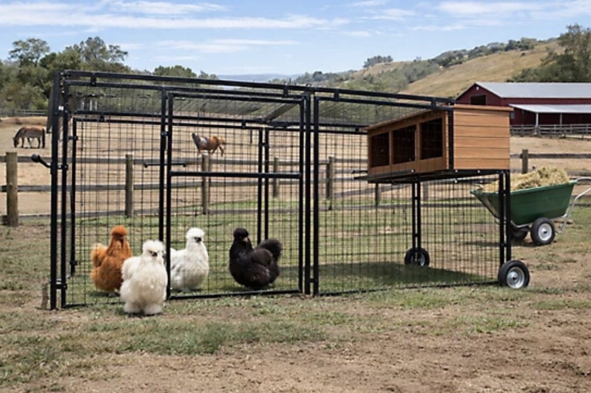Mobile Chicken Coop / Chicken Tractor