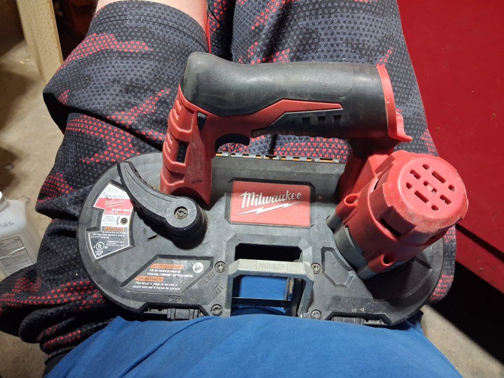 Milwaukee M12 Cordless Compact Band Saw 2429-20 - Tool Only