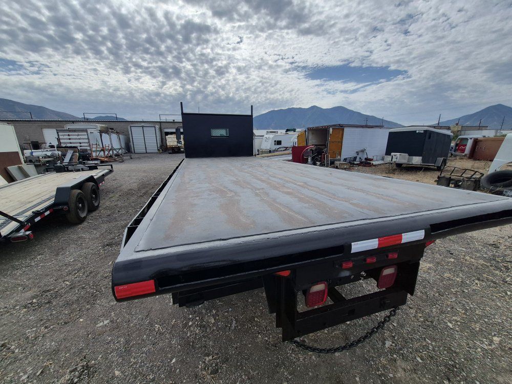 Main image 7