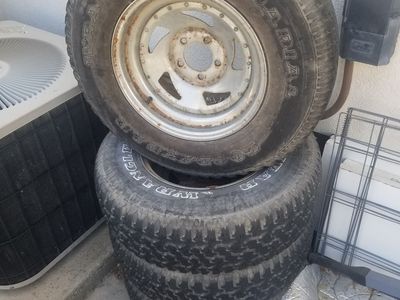 Tires and rims 235x75-R15