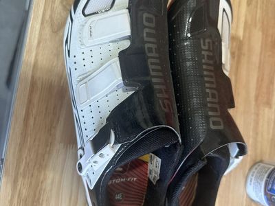 Cycling shoes