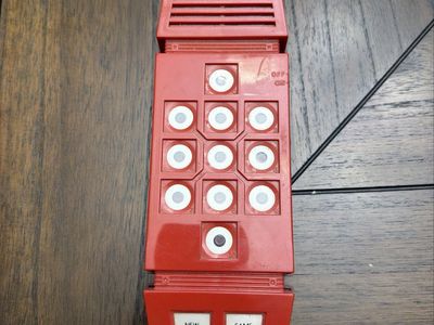 Merlin Vintage Electronic Handheld Game 1978 Parker Brothers Red Retro Toy
