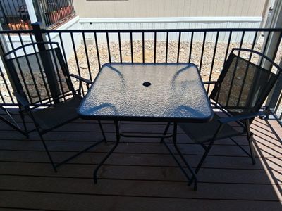 Patio furniture (4 chairs, 1 table)