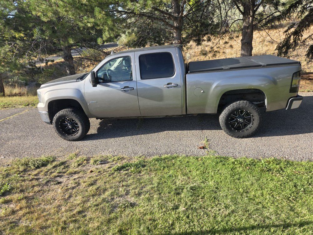 2008 GMC 2500 SLE2