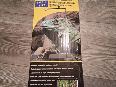 Reptile Light Stand