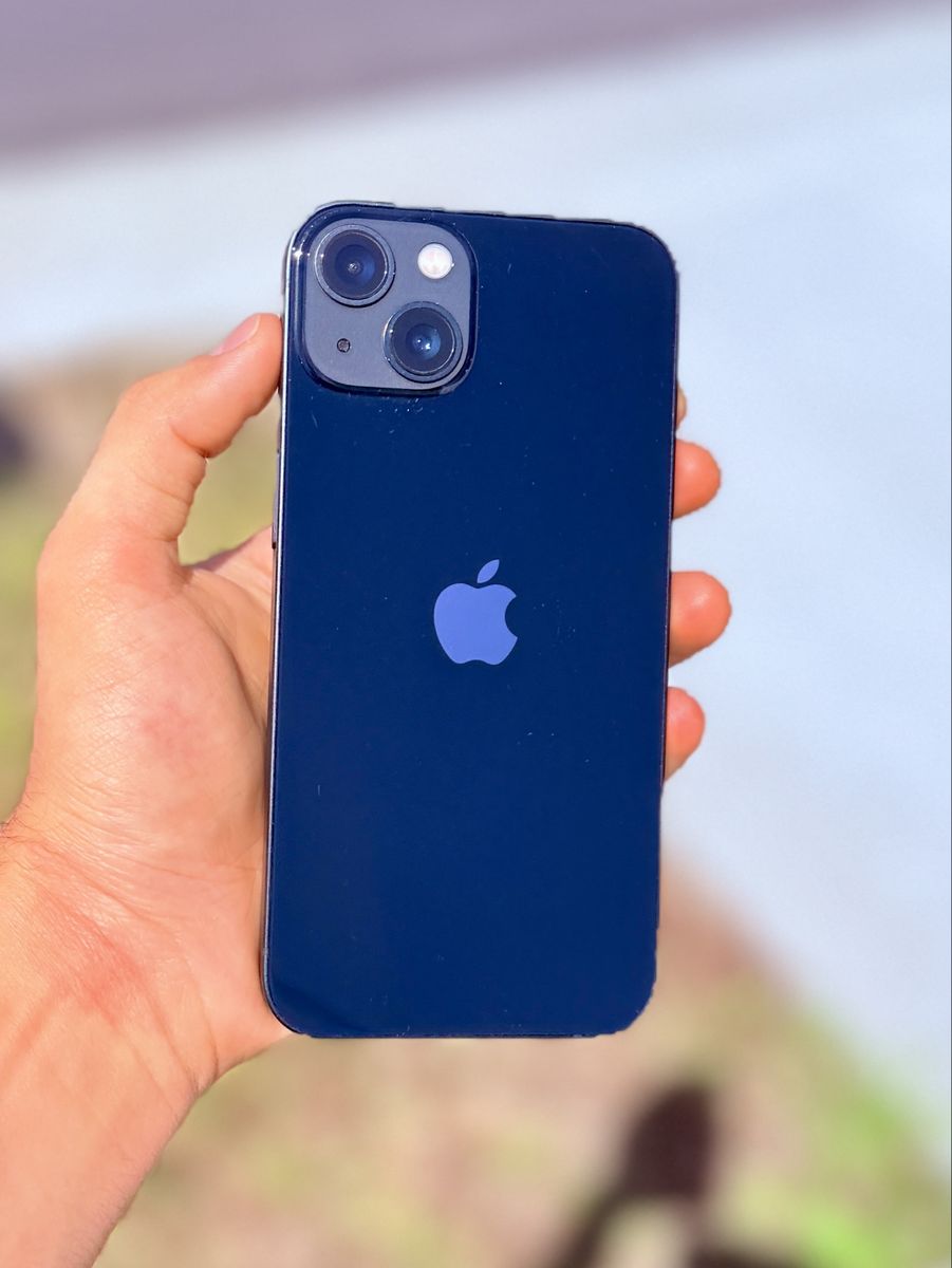 iPhone 13 128 GB Unlocked - Excellent Shape
