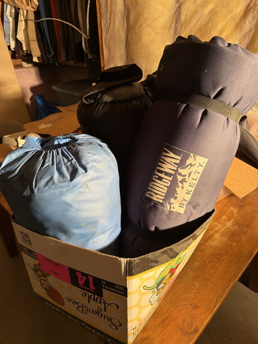 Sleeping bags and sleeping mat
