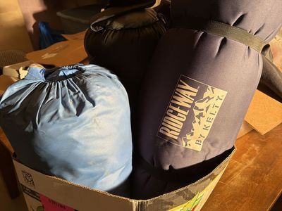Sleeping bags and sleeping mat