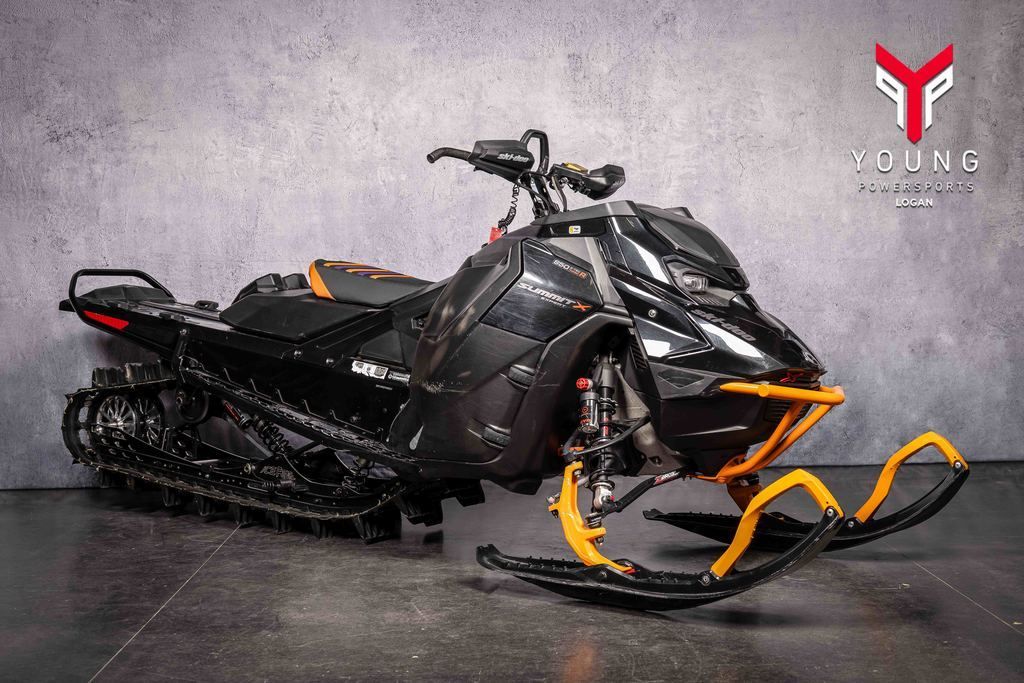 2023 Ski-Doo Summit® X® 850 E-TEC Turbo R 165 SS H_Al Powder 3.0_4.5 Blk