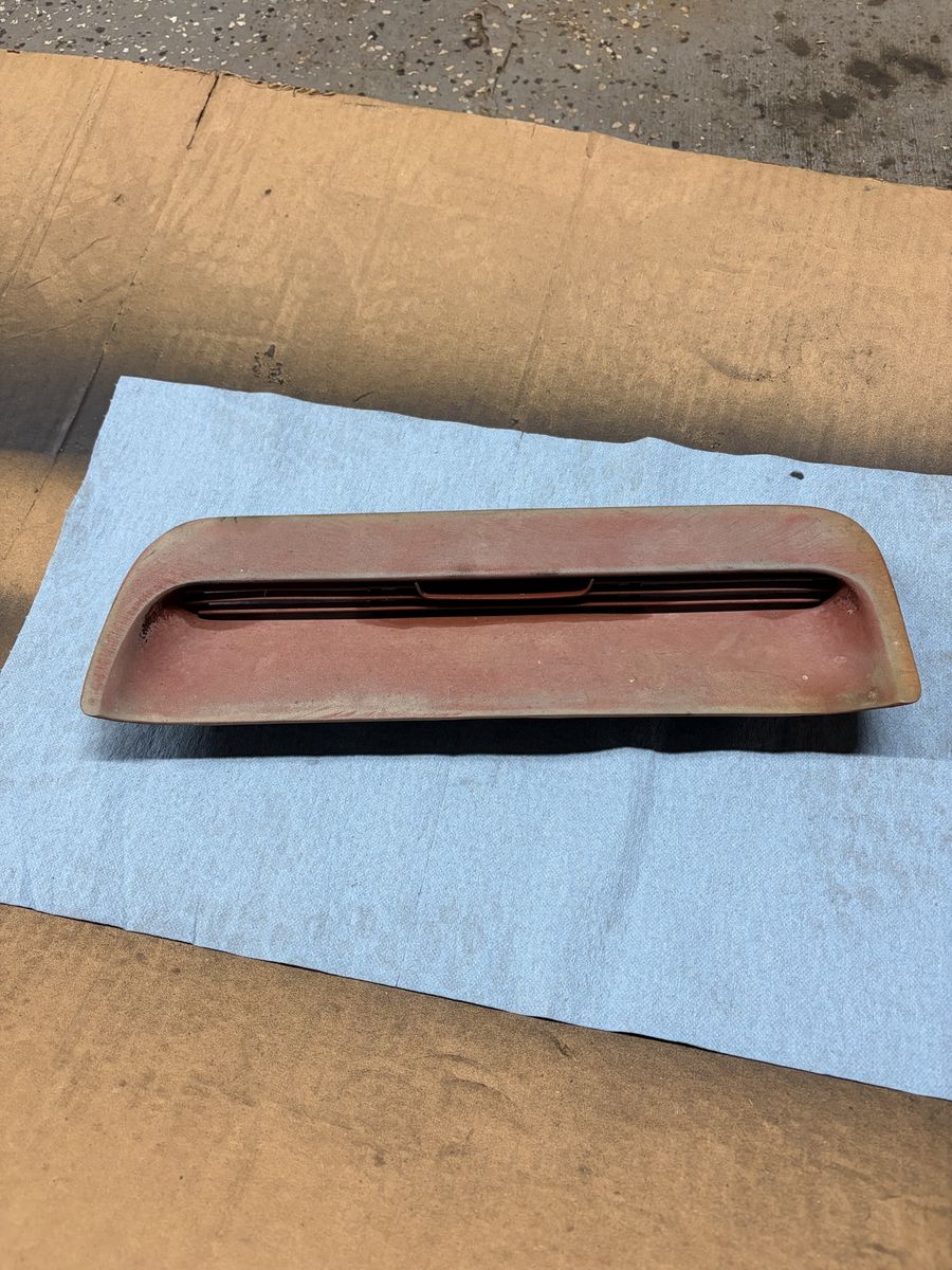1967-1968 Ford Mustang turn signal hood Insert