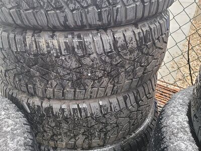 225/60/18 GENERAL ALTIMAX ARCTIC12 SNOW TIRES