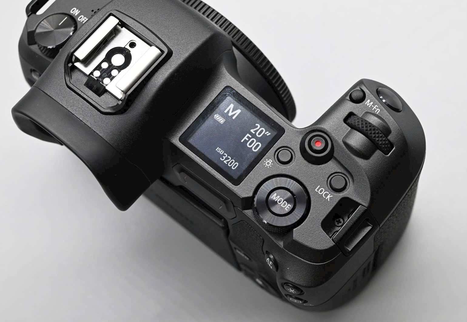 Canon R 850$ 2k shots, rf24-70 2000$