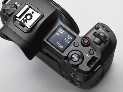 Canon R 850$ 2k shots, rf24-70 2000$
