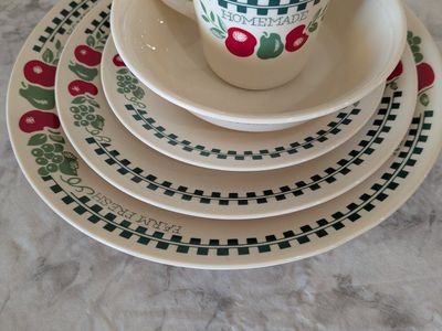 Vintage Corning Ware Country Festival Farm Fresh Dinnerware Set Plates Bowls Mug's