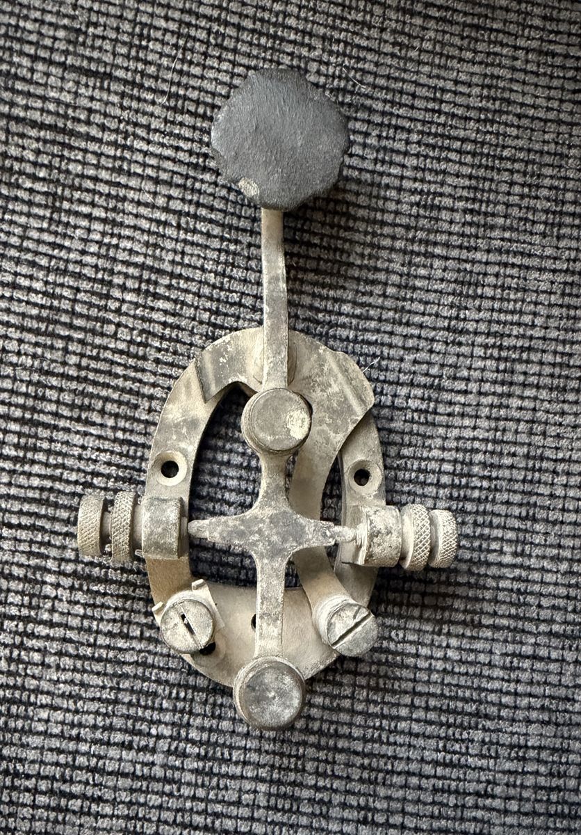 Main image 3