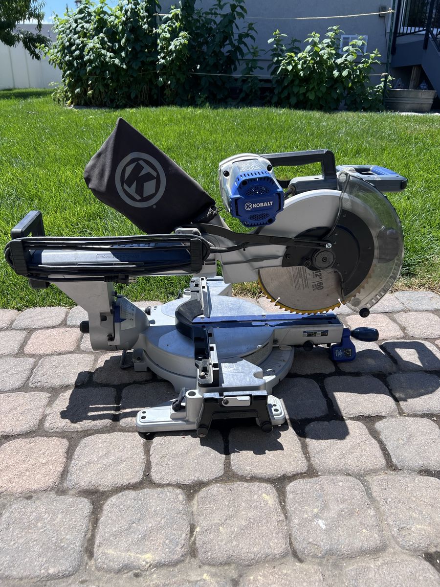 Kobalt 12-inch 15-Amp Double Bevel Sliding Compound Miter Saw