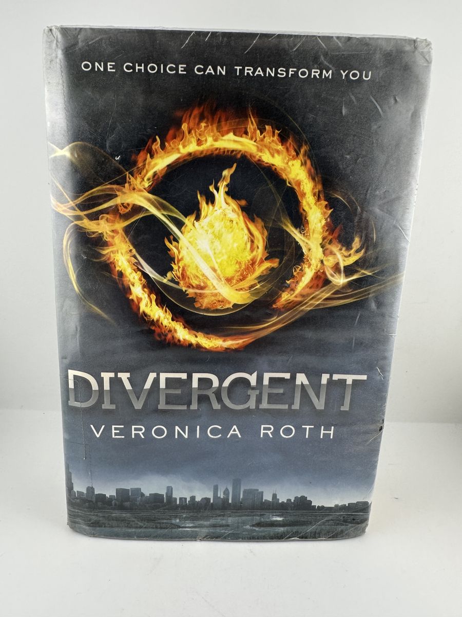 Divergent Veronica Roth 2011 Hardcover First Edition 8th Printing Dust Jacket