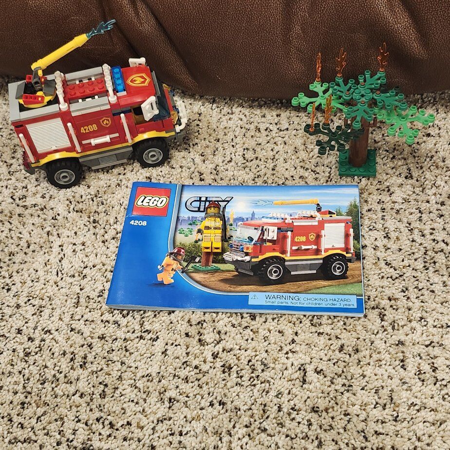 Retired Complete LEGO City 4208 Fire Truck
